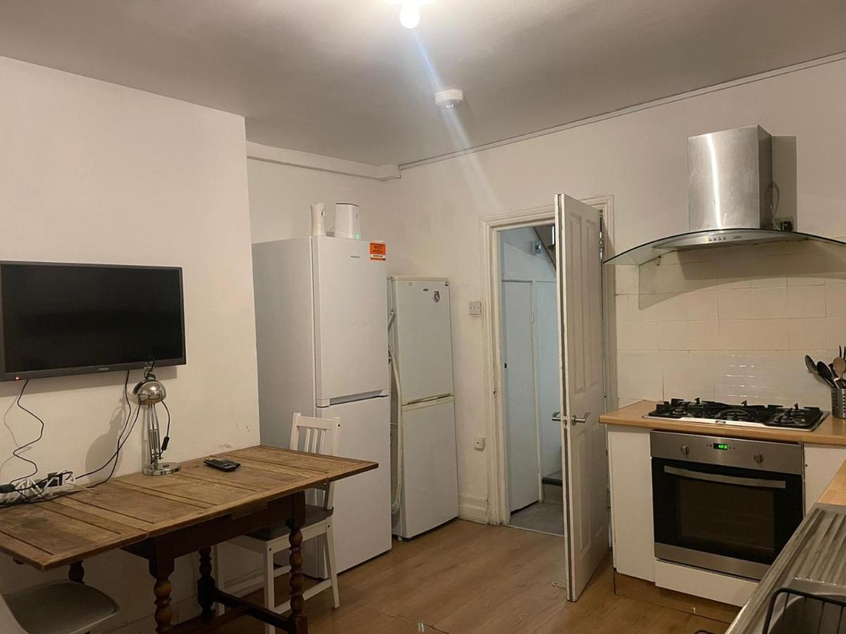 Balham, South London Spacious Guest House 5, 6 Rooms Available 외부 사진