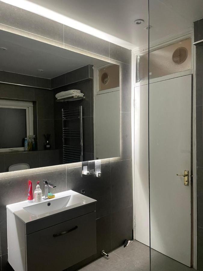 Balham, South London Spacious Guest House 5, 6 Rooms Available 외부 사진